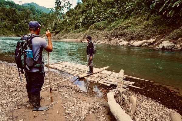 Comment s'initier à l'alpinisme dans les Andes péruviennes : guides et préparatifs?